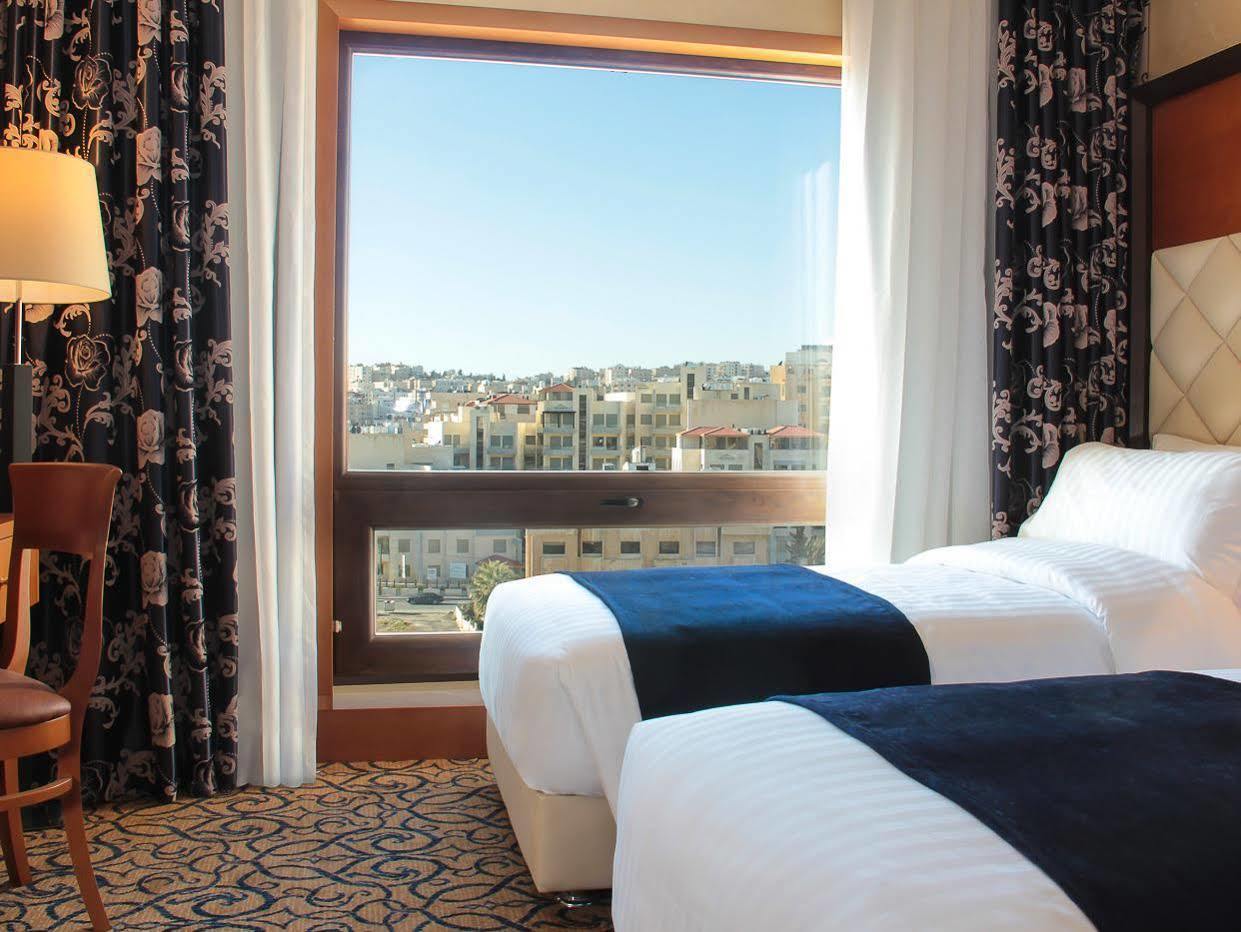 Thousand Nights Hotel Amman Exterior photo A room at the hotel